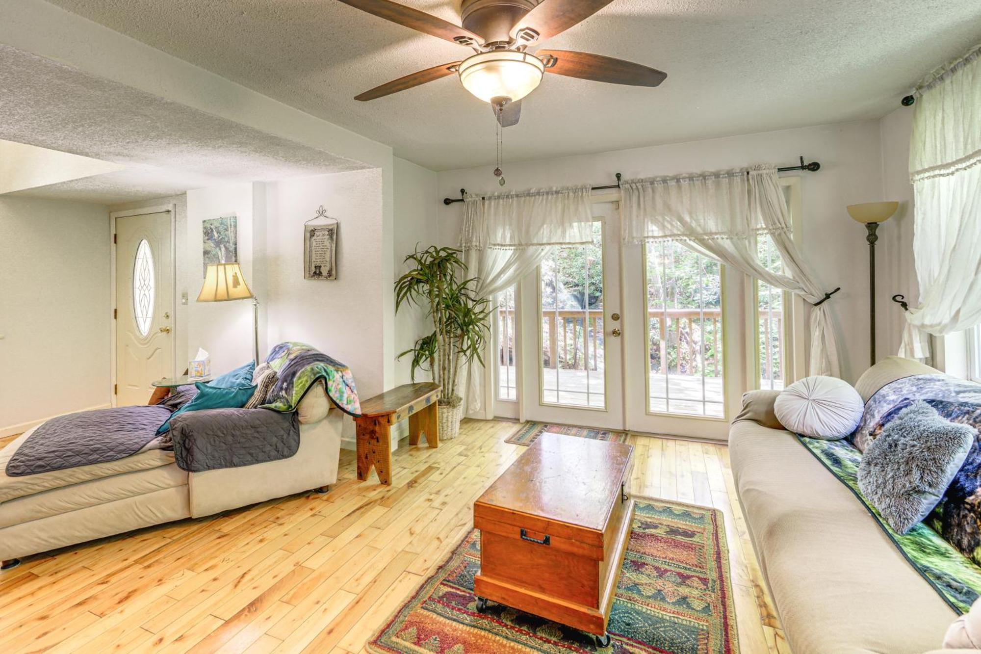 Bryson City Cottage With Hot Tub And Waterfall Views! Extérieur photo