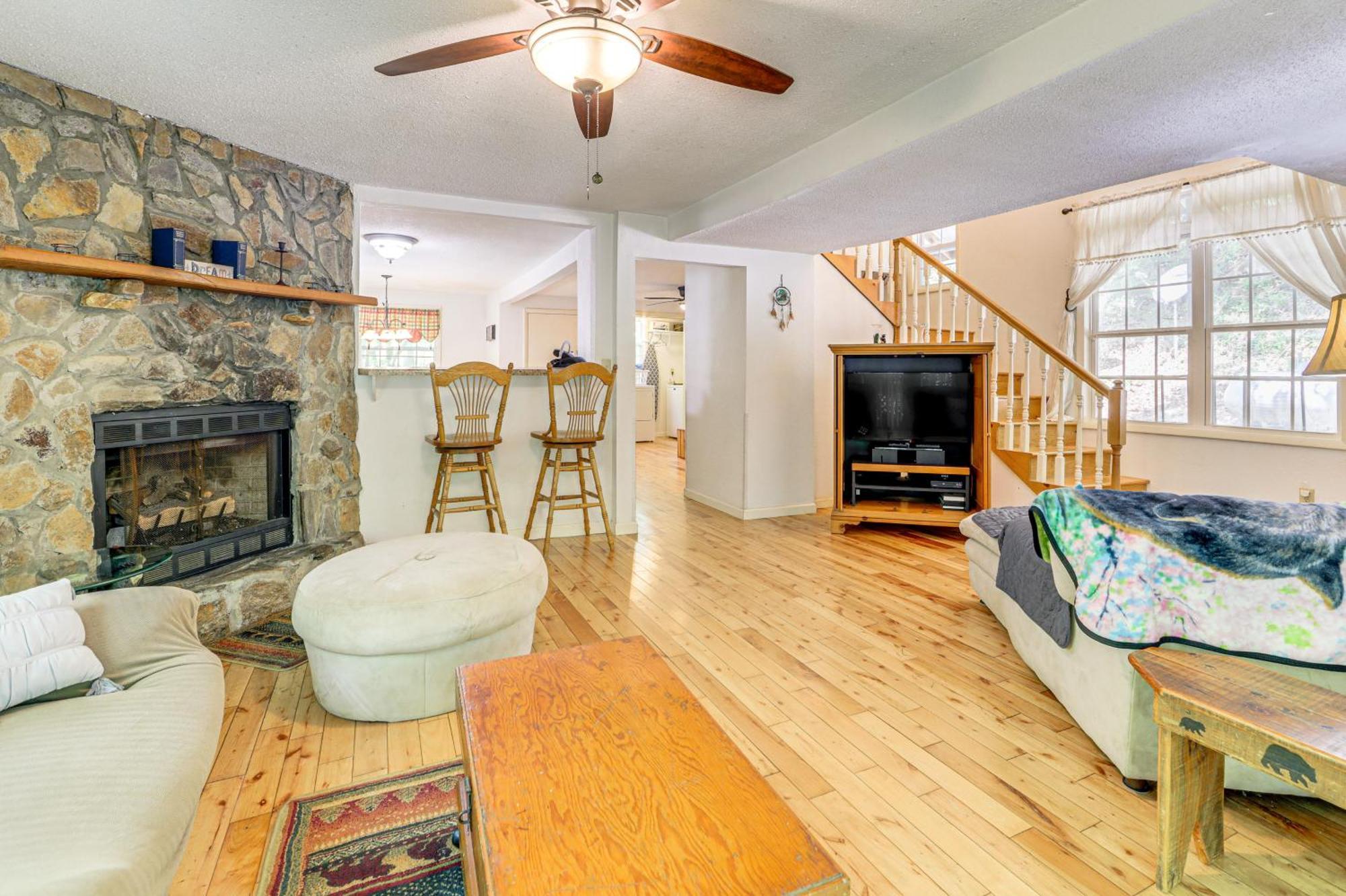 Bryson City Cottage With Hot Tub And Waterfall Views! Extérieur photo